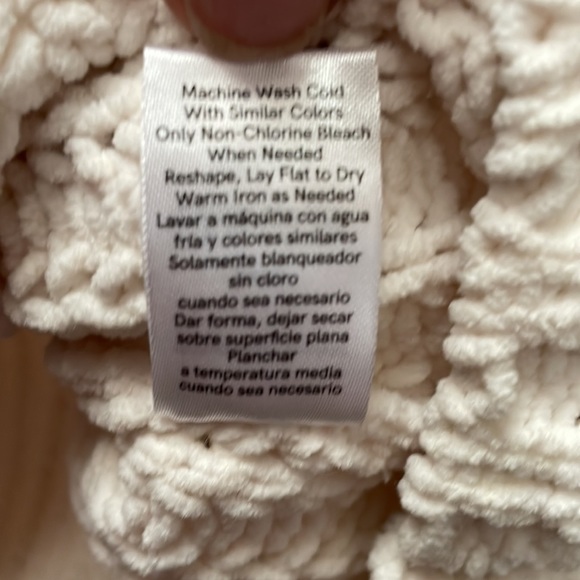 NWOT ⭐️TEDDY BEAR SOFT!!⭐️ VENUS THICK Beige Sweater with Lace-Ip Sleeves, 2x - Picture 9 of 9